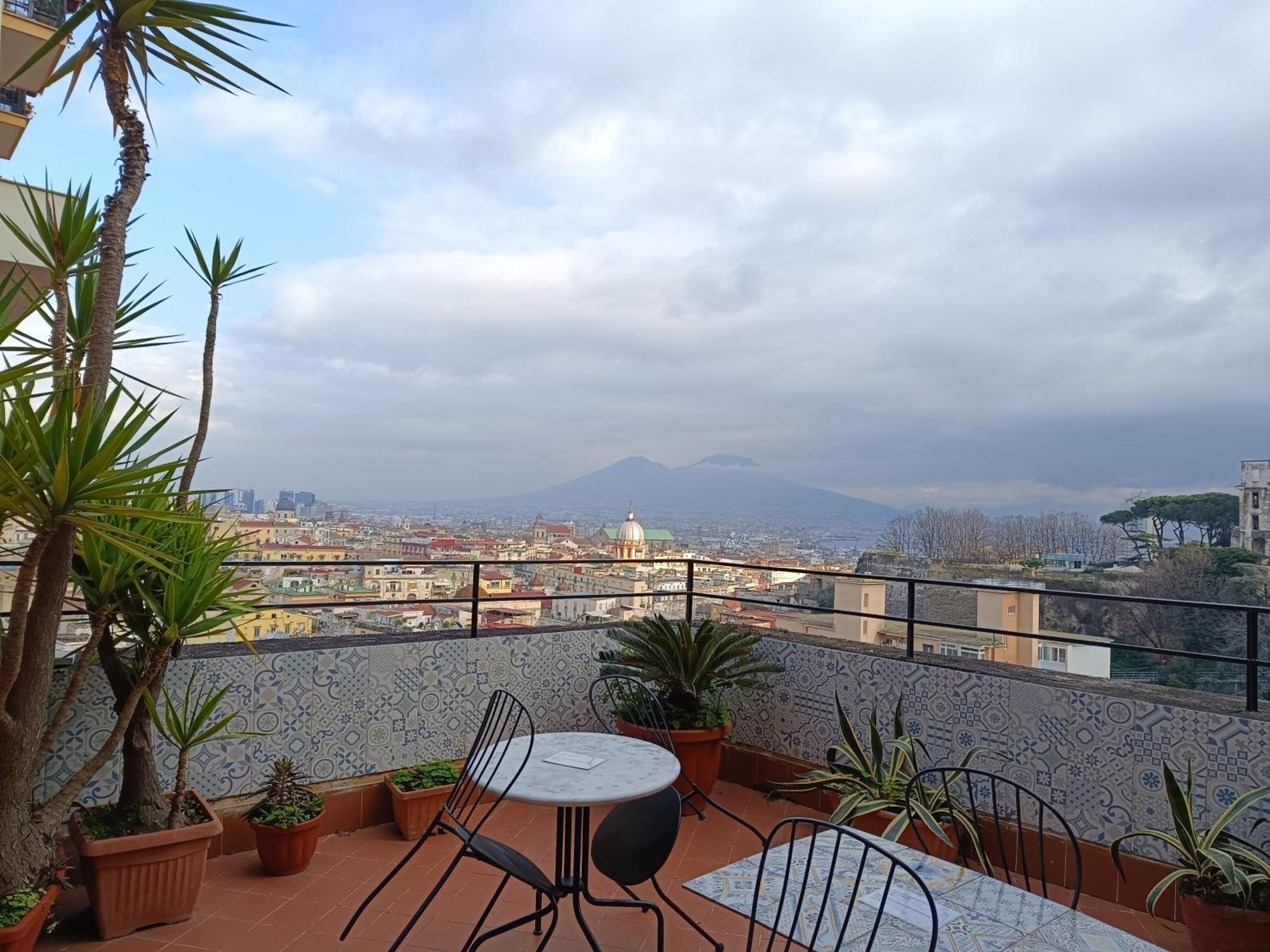 Casa Vacanze Maison Zio Bruno A' Scalinatella 那不勒斯 外观 照片